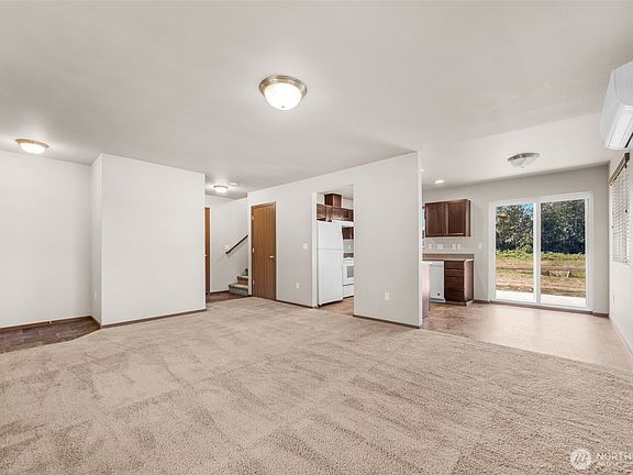 5th image of 7515 100th Street NE #B