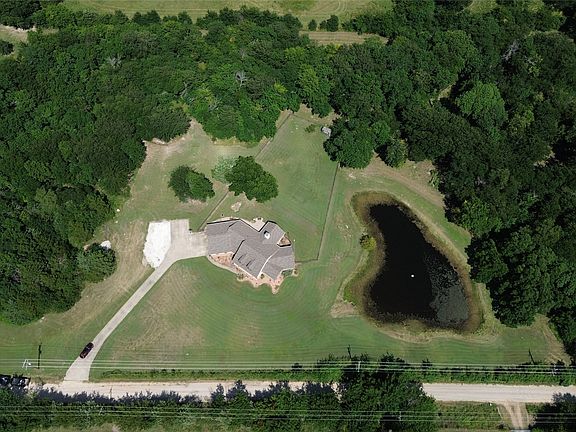 5th image of 239 County Road 4105