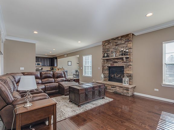 4th image of 26818 Basswood Cir