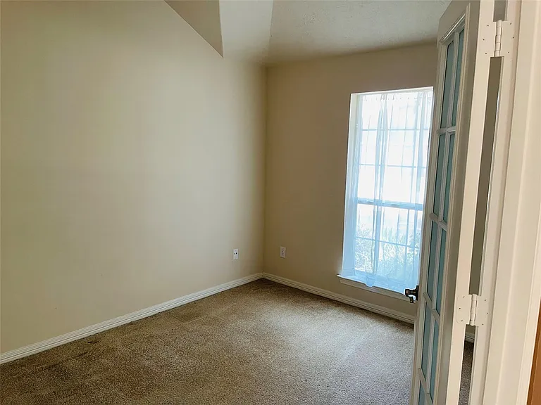 10723 Lake Riata Ln — Photo 7