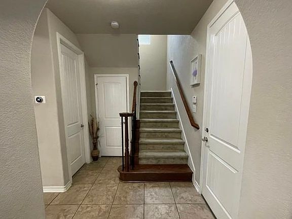 2nd image of 3911 Woodbridge Way