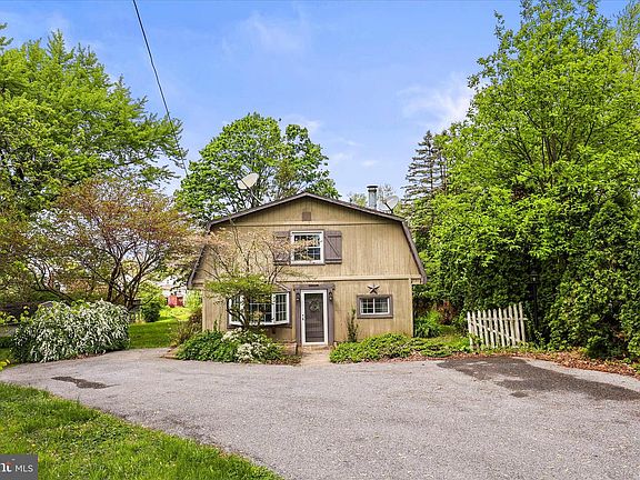 2nd image of 2963 Spring Valley Rd