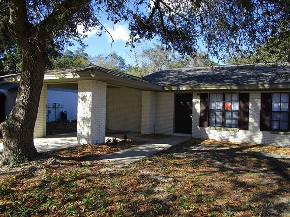 1st image of 1704A Ridgewood Ln