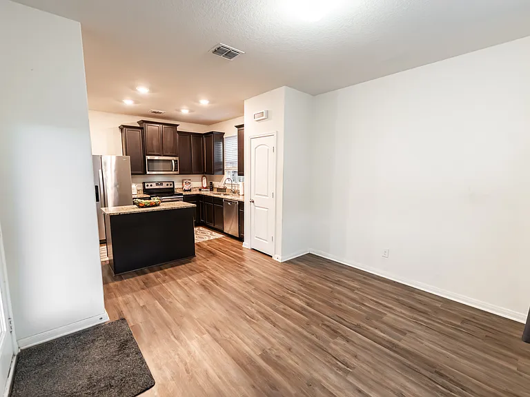 6210 Underwood Way — Photo 6