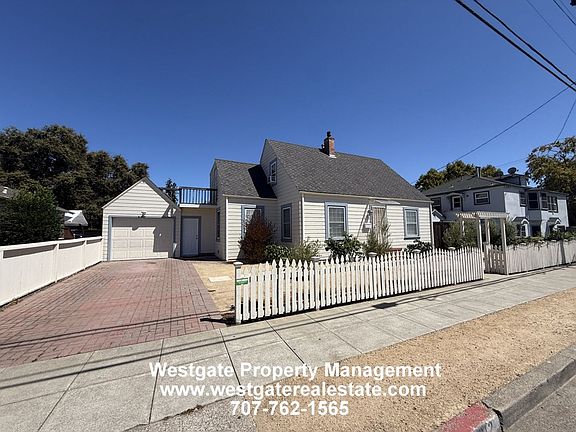 4th image of 312 Fair St