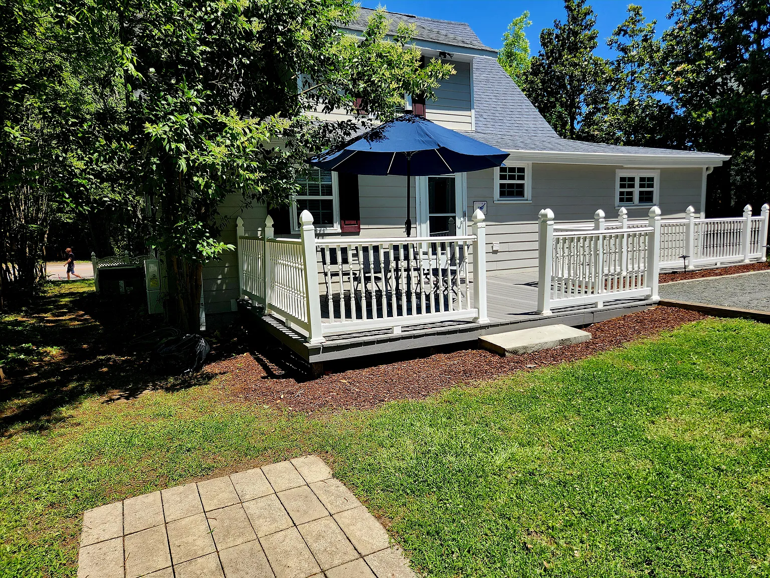 W Chatham St, Cary — Photo 4
