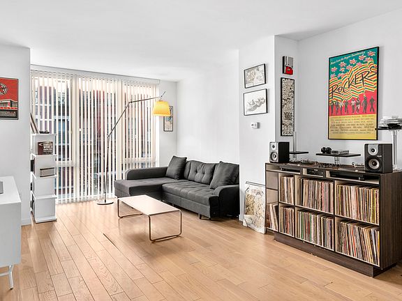 4th image of 540 W 49th St APT 304N