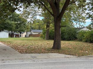 705 Poplar St, Highland, IL 62249