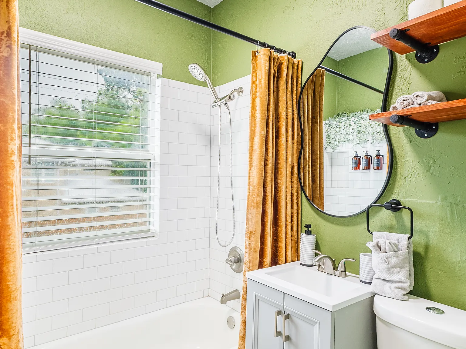 1 bed, 700 sqft, $2,350 — Photo 4