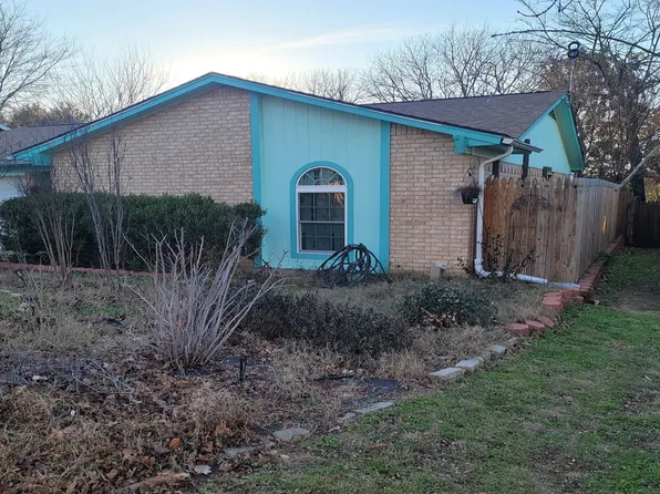 2704 Muse St, Fort Worth, TX 76112