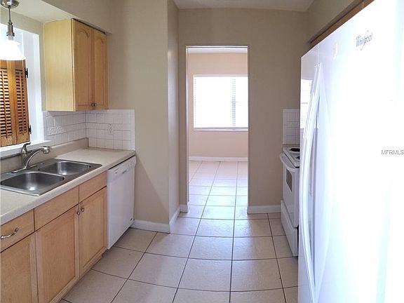3rd image of 6406 Cresthill Dr