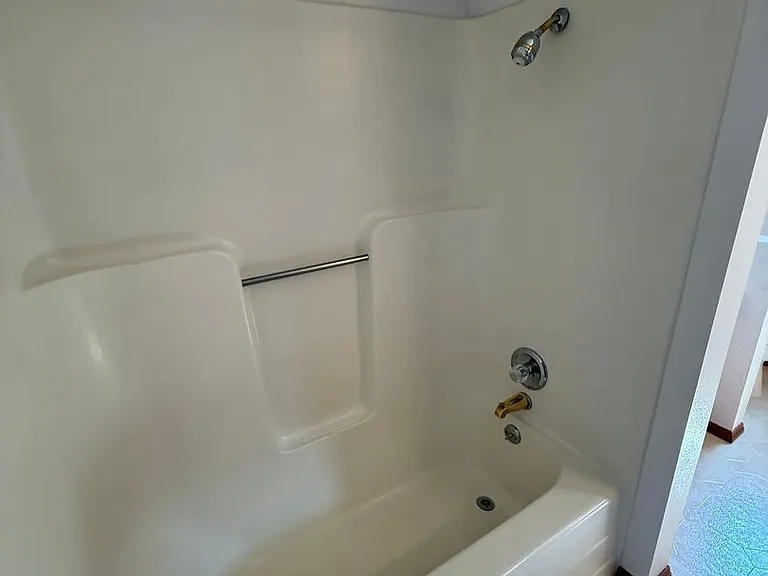 460 SE Conifer Pl — Photo 27