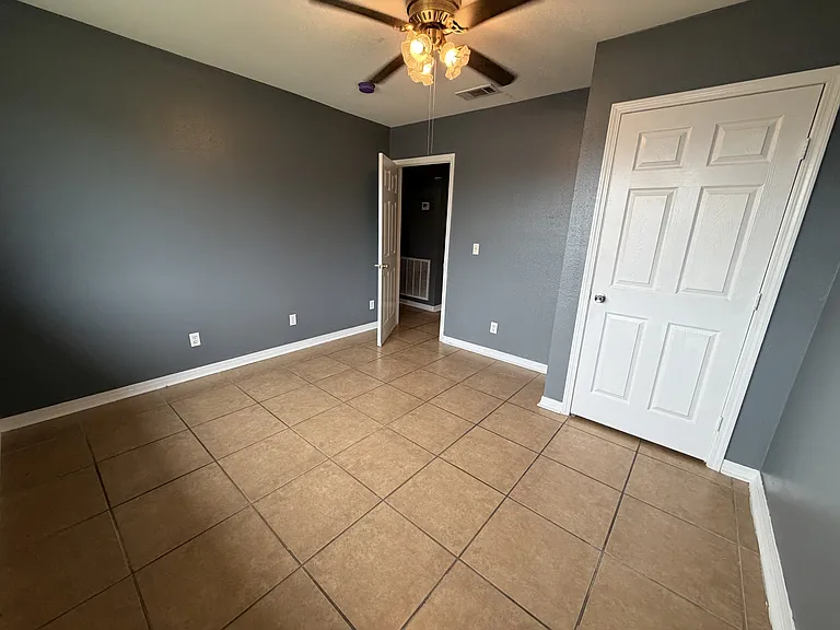 7532 Patricia St — Photo 10