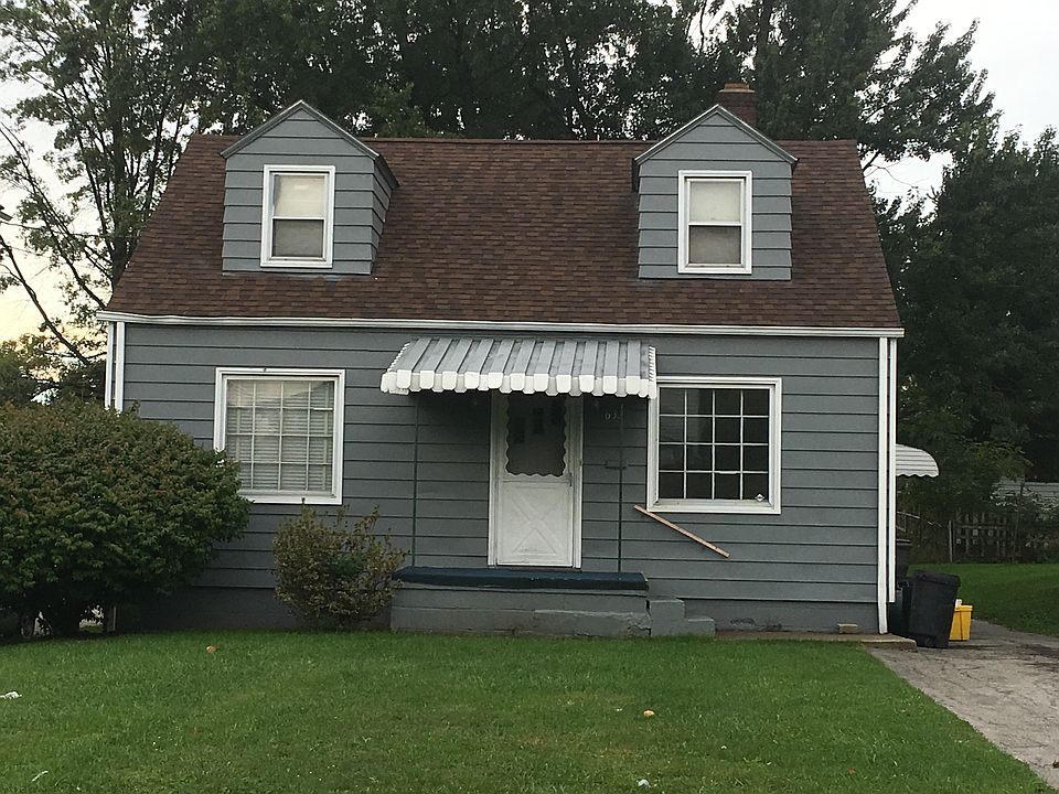 1st image of 633 E Dewey Ave