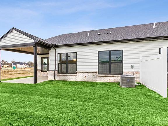4th image of 5560 Birch Ct #9757