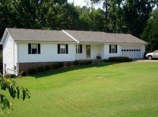 1581 Plunketts Rd, Buford, GA 30519