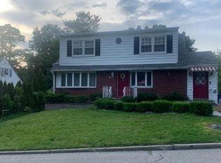21 Heathcote Rd, Yonkers, NY 10710