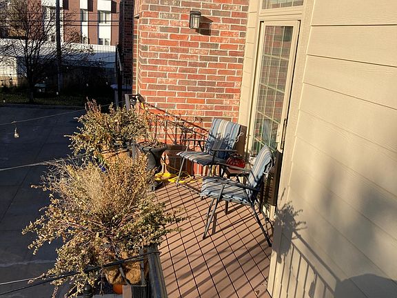 5th image of 4906 Davenport St APT 1
