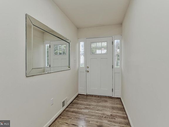 5th image of 12802 Leahy Dr
