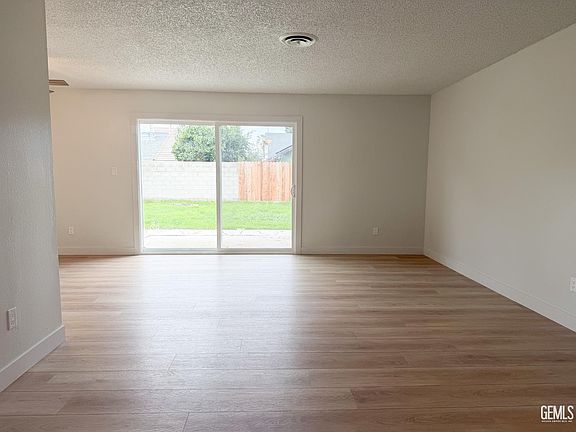 5th image of 3521 Kapral Way