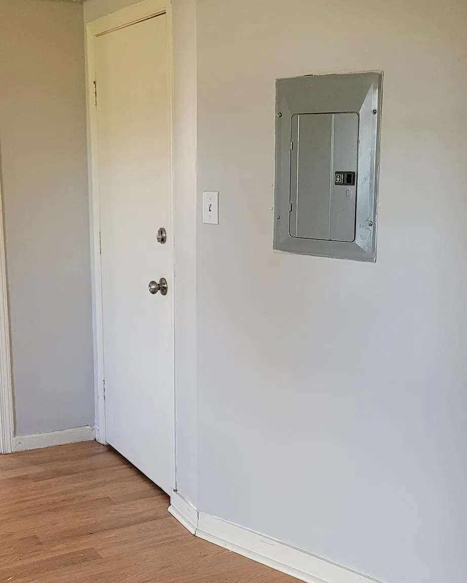 1 bed, 832 sqft, $987 — Photo 3