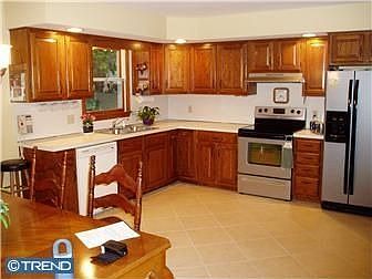 2nd image of 10 Meredith Dr
