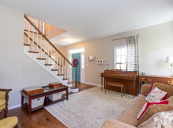 3rd image of 149 Mainsail Dr