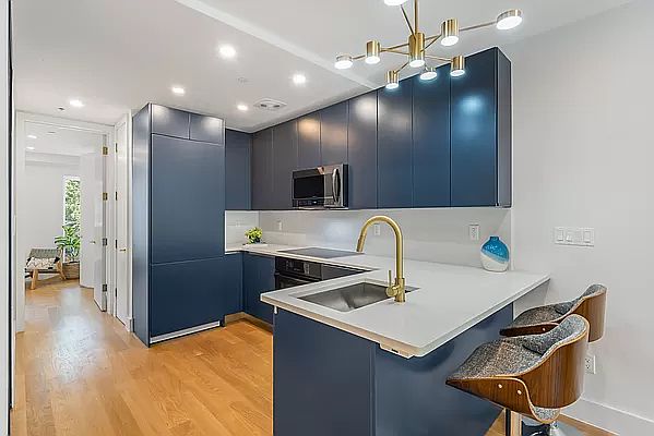 1st image of 627 Halsey St #2A