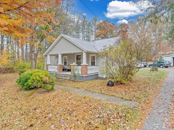 4244 Bradshaw Rd, Salem, VA 24153
