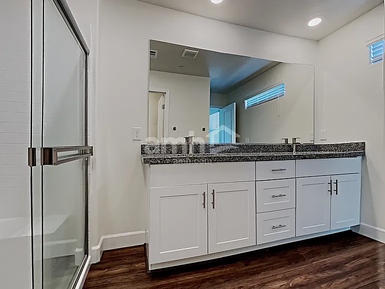 136 Charmante Tulip Ln — Photo 12