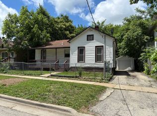 214 S Victory St, Waukegan, IL 60085