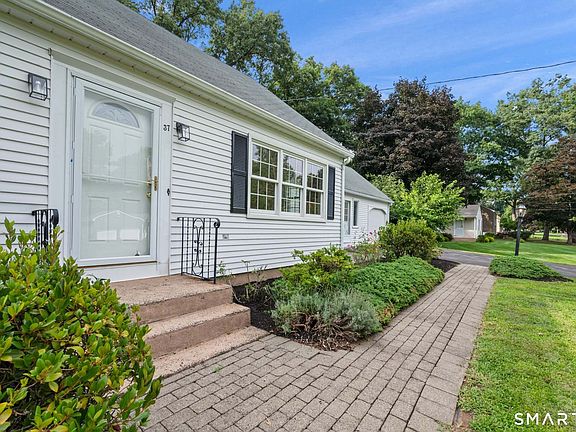 3rd image of 37 Pilgrim Drive