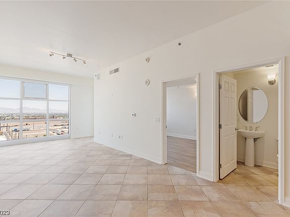 2nd image of 150 N Las Vegas Blvd #1002