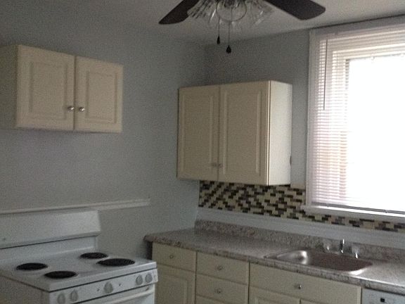 Kitchen (picture #1)