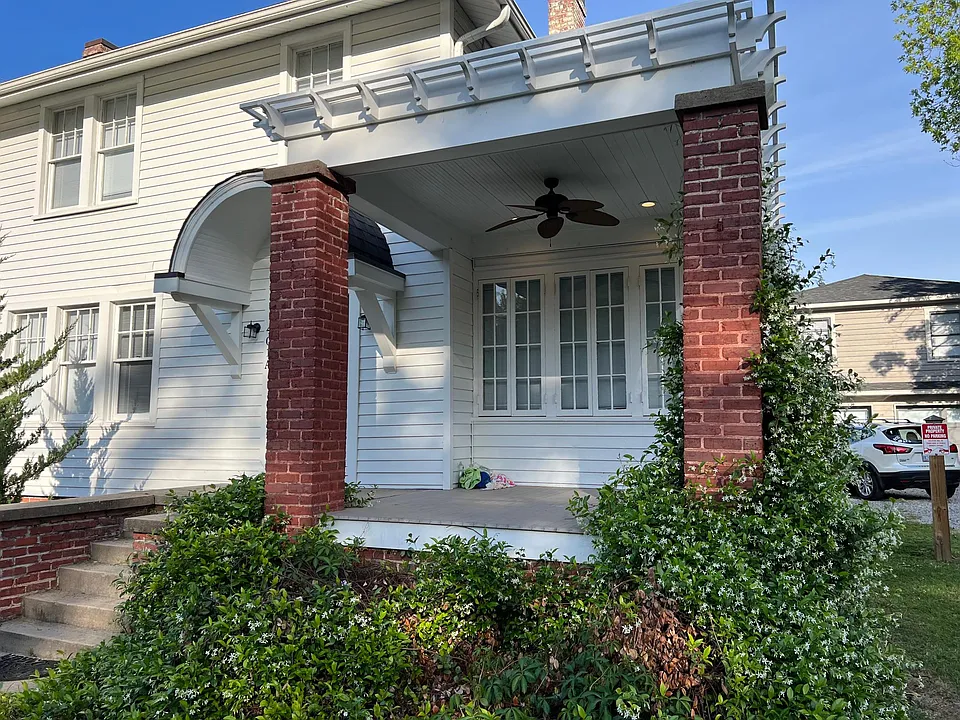 401A S Library St