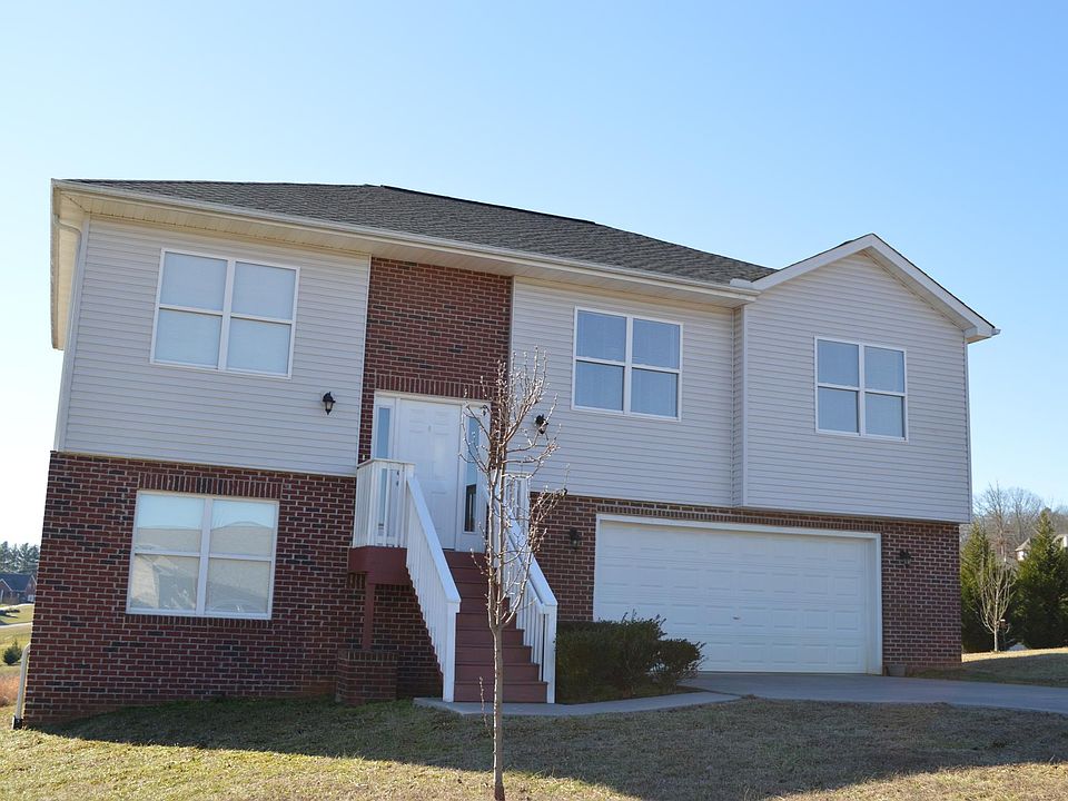 1st image of 534 Hills Gate Cir