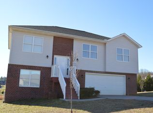 534 Hills Gate Cir, Seymour, TN 37865