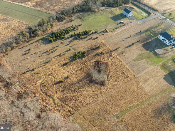 530 Game Farm Rd, Schwenksville, PA 19473