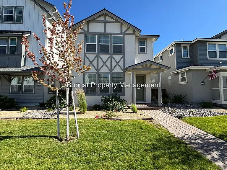 1287 Grove St — Photo 1