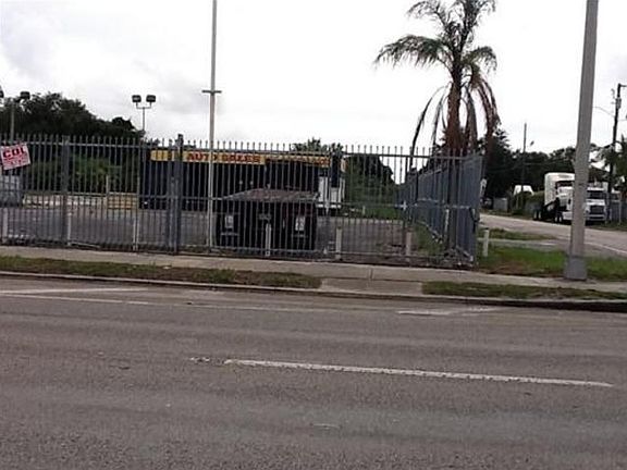4th image of 9091 NW 27th Ave