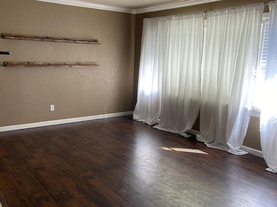1st image of 1428 Casady Ln