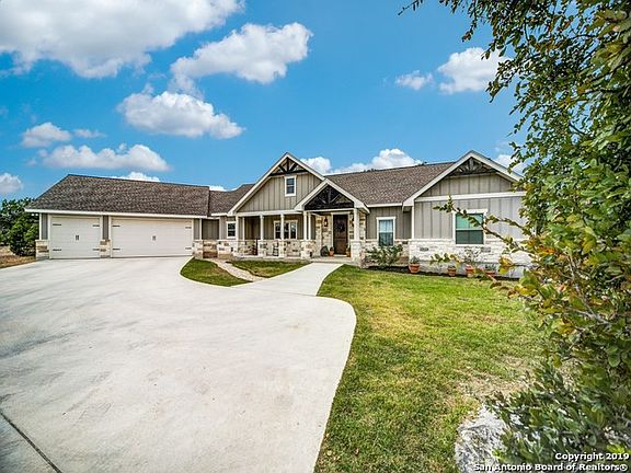 2nd image of 518 Red Oak Dr