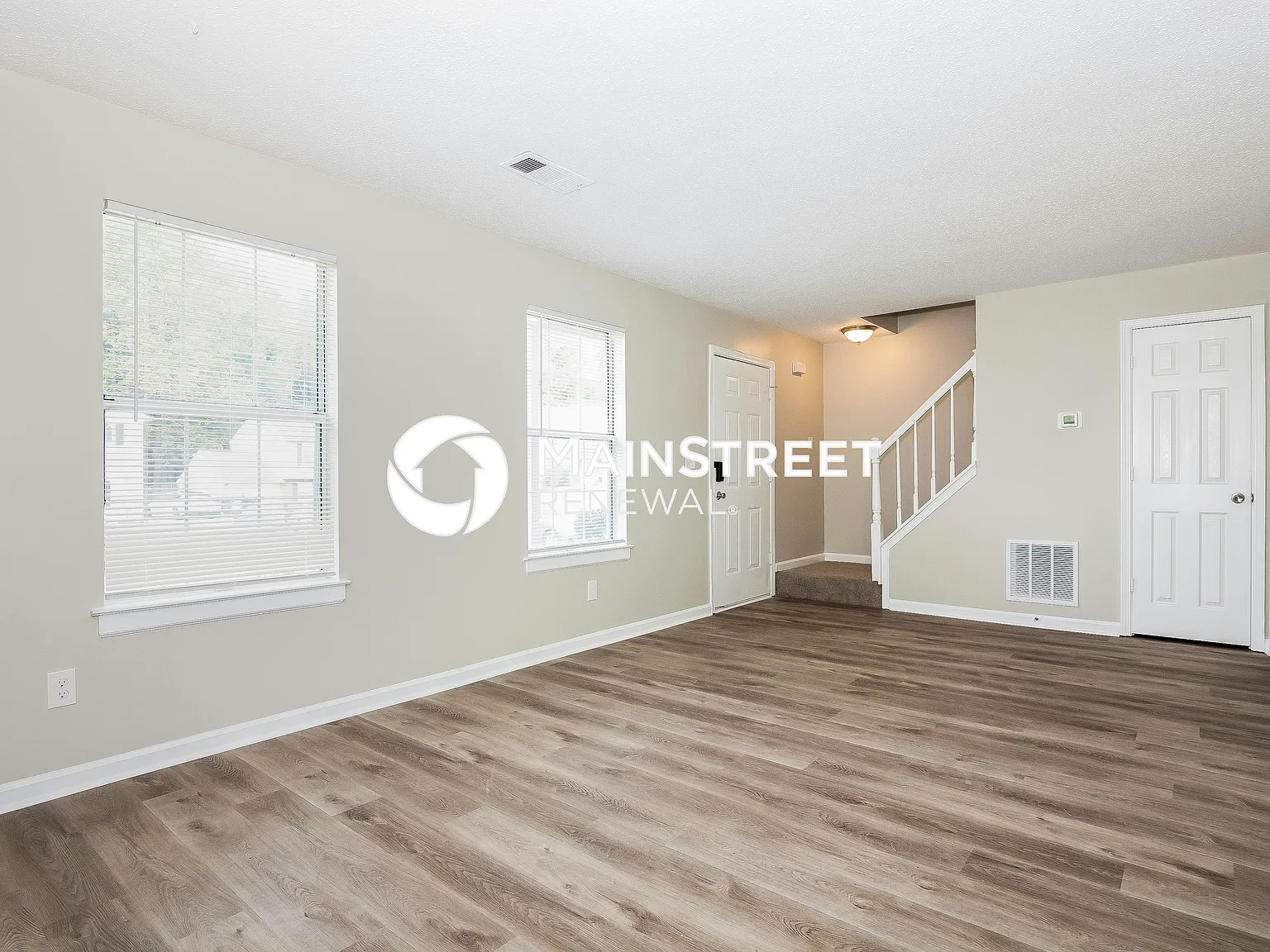 5454 Northcut Dr — Photo 2
