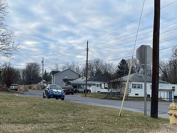 4th image of 298 Bernice Ave