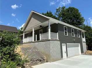 1016 Cliff View St, Youngstown, OH 44502