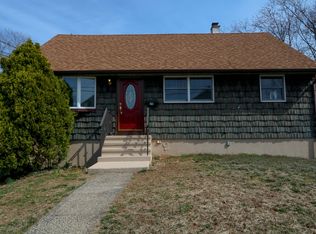 20 Falmouth Rd, Iselin, NJ 08830
