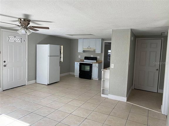 3rd image of 9305 N 16th St