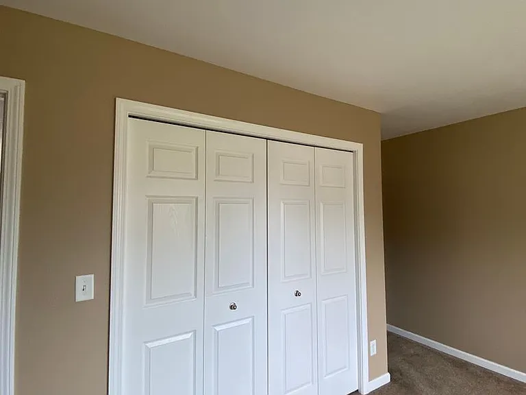 Crossfire Apartments — Photo 10