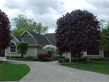1st image of 425 Hunters Hollow Dr SE