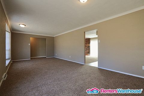 5th image of 7734 Wooddale Ln